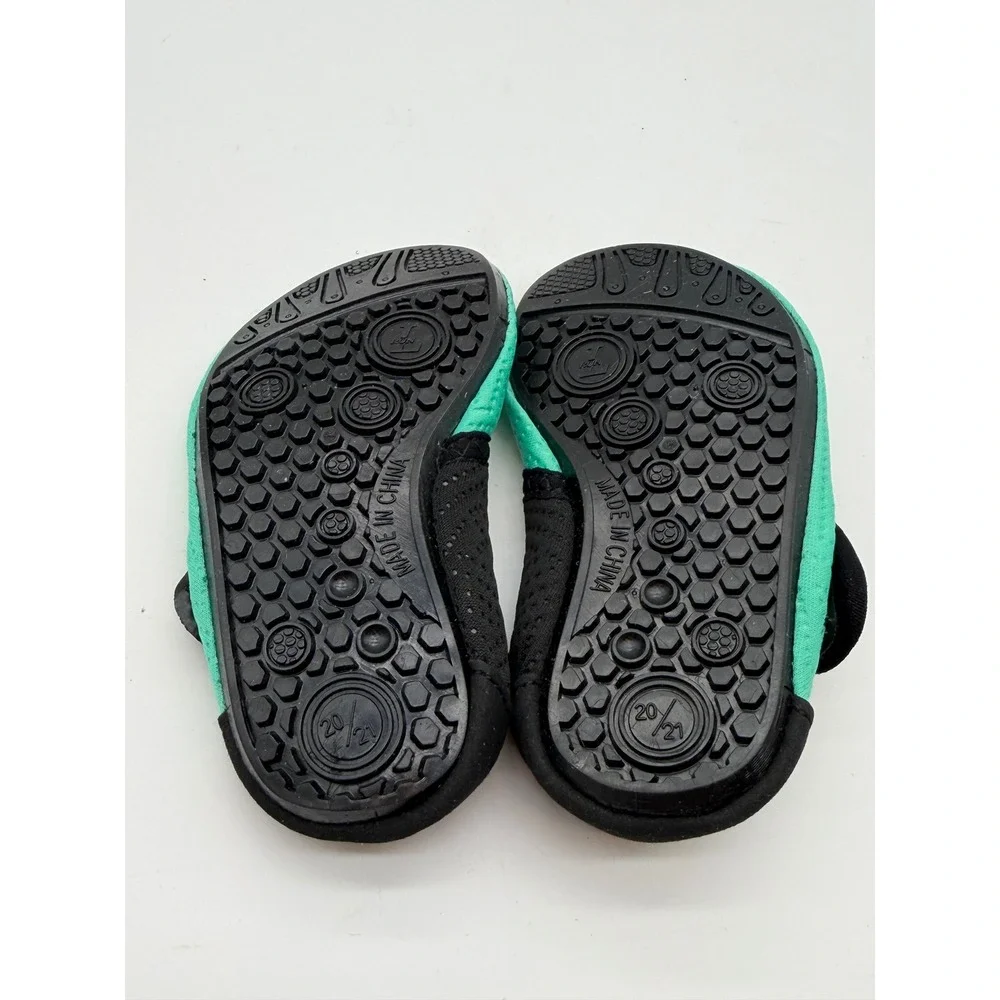 Unbranded lightweight aqua